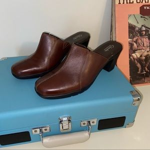 Clarks clogs